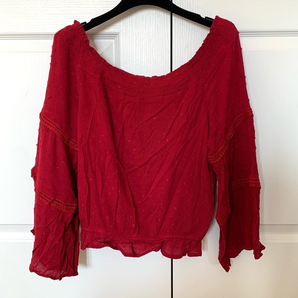 Lulus Red Off-the-shoulder top never worn size S